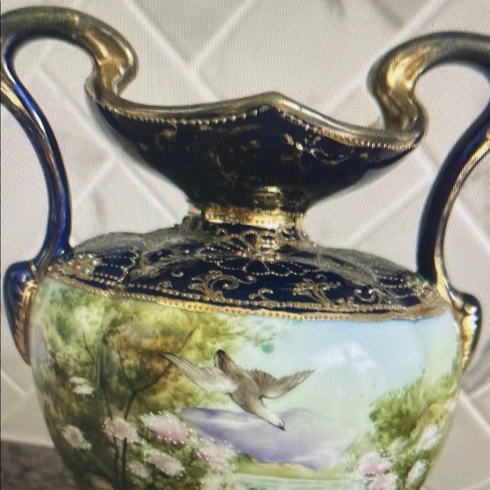 Elegant Gold and Blue Decorative Vase